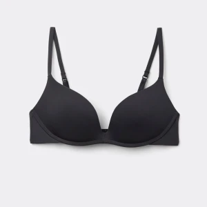 Super push up-behå Giola i mikrofiber, The silky touch - Snygg och enkel svart bh med justerbara axelband för perfekt passform. Den har en slät design utan mönster och är tillverkad i ett mjukt material för extra komfort. Från intimissimi💞