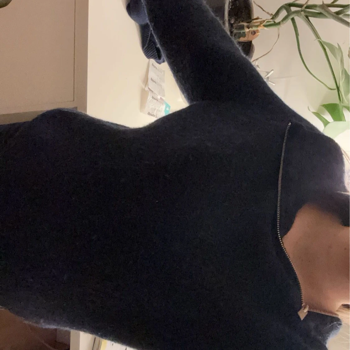 Mörkblå tröja med dragkedja - 1