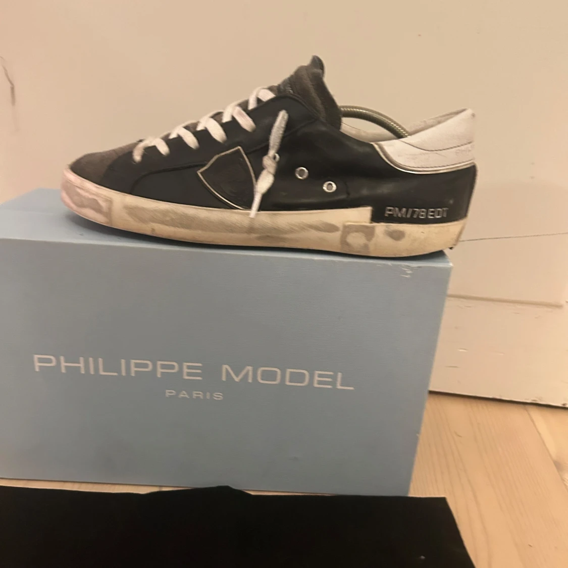 Svarta sneakers från Philippe Model - 3