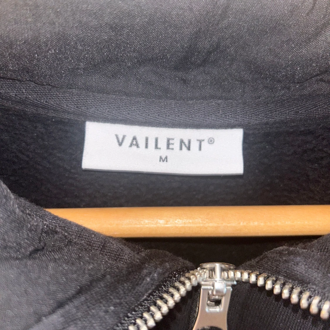 Svart tröja från Vailent - 3