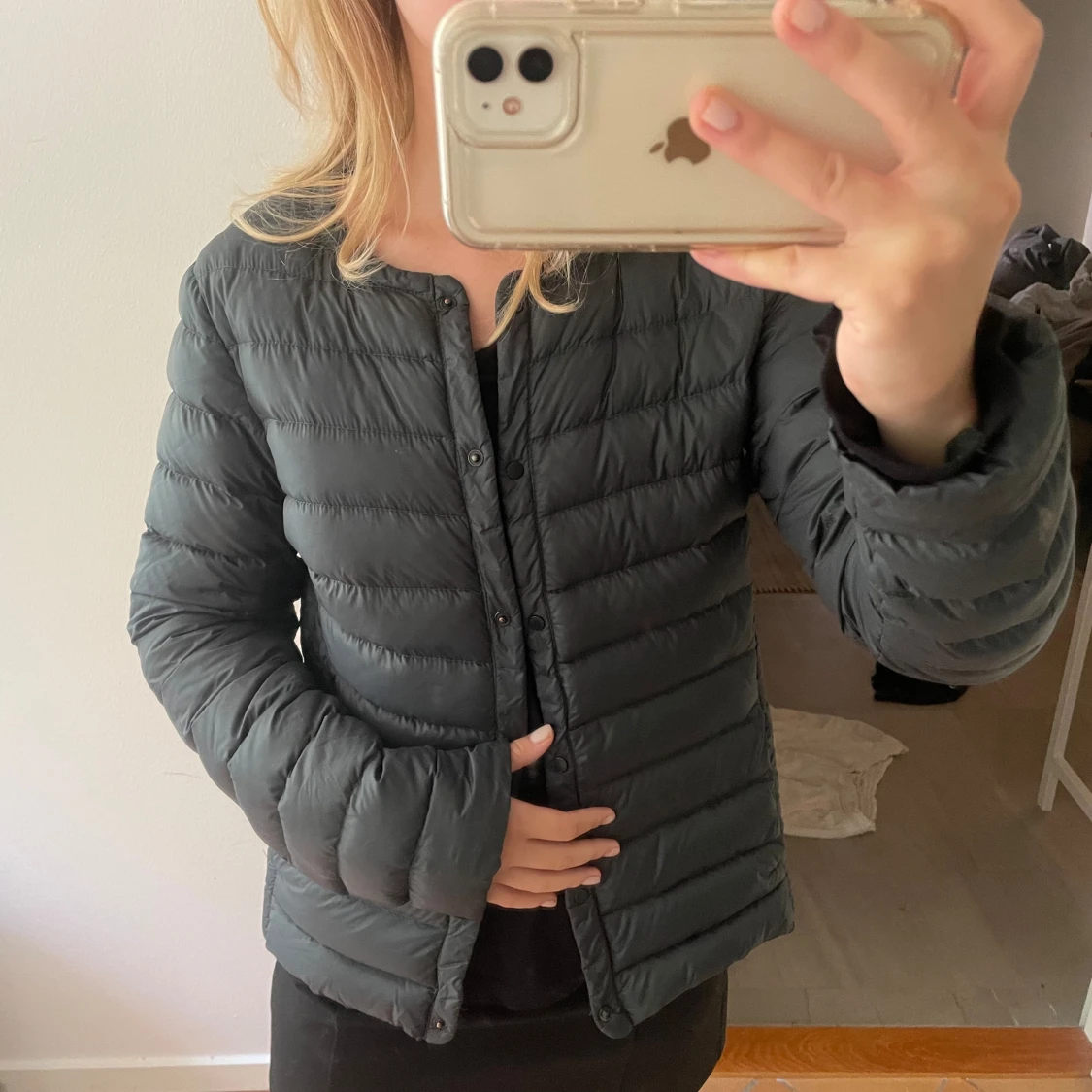 Mörkgrön dunjacka mango