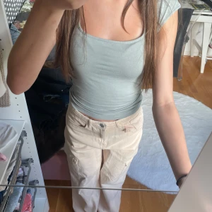 Hm cargojeans - Hm cargojeans, bra kvalite och bra condition, använt få gånger