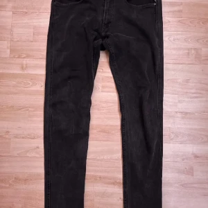 Replay anbass jeans - Sköna anbass replay blue jeans. Passar dig dom är runt 175. 