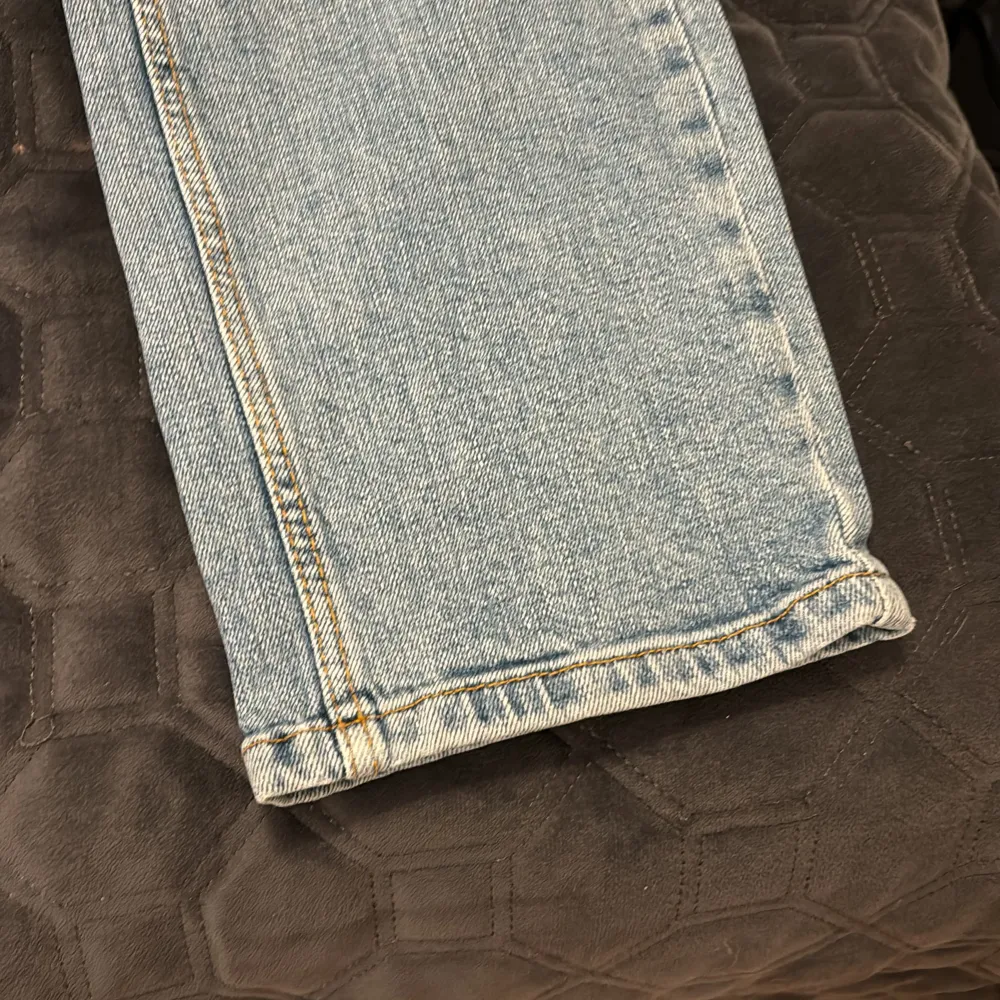 I storlek 32 ”perfekt jeans” i väldigt fin kvalitet använda några gånger . Jeans & Byxor.