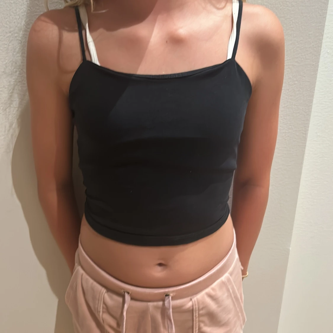 Svart linne, ganska liten. - 90