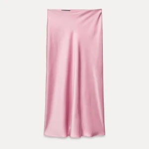 rosa kjol zara - en superfin rosa blank kjol från zara. superfint skick då den endast är använd en gång! storlek xs men passar mig bra som vanligtvis har s 💕skriv för fler frågor!