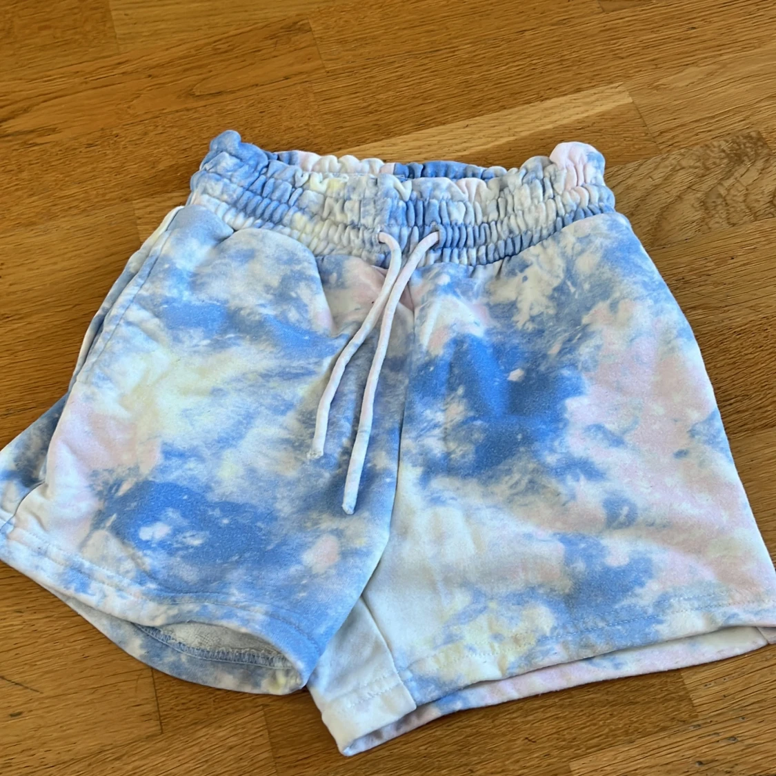 Set med mjukis shorts och hoodie  - 90