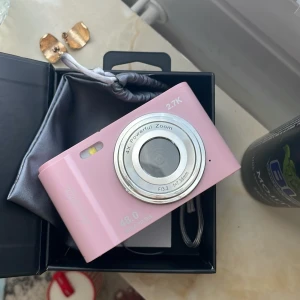 Helt ny rosa kamera🌸 - Ord pris: 999 kr Har ej använts med ny paketering