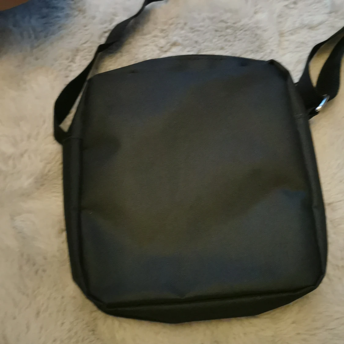 Svart axelväska med Stitch-motiv - 90