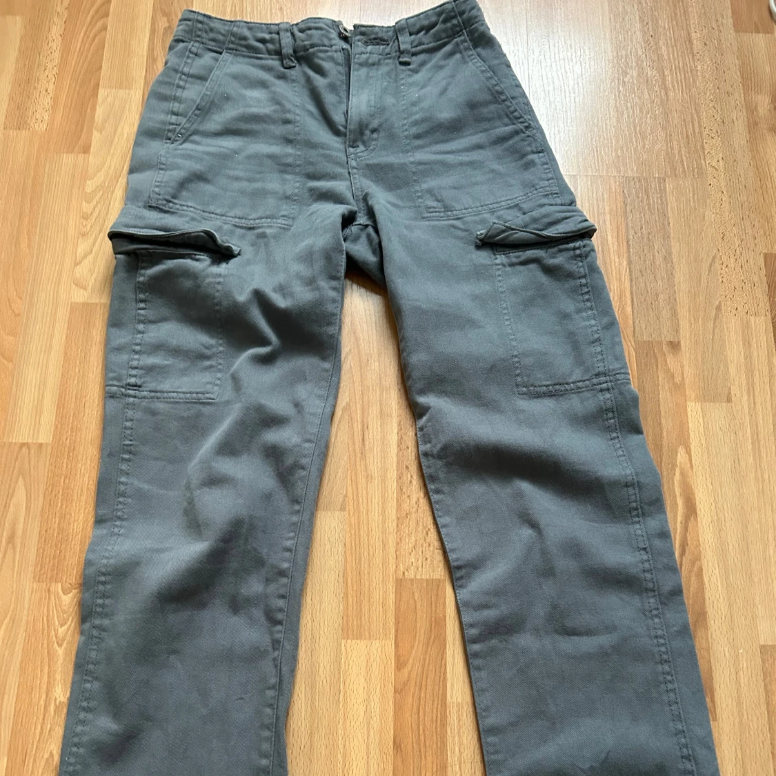 Grå cargopants