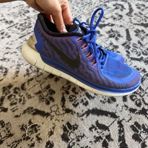Nike springskor  - Träningsskor från Nike strl 38,5