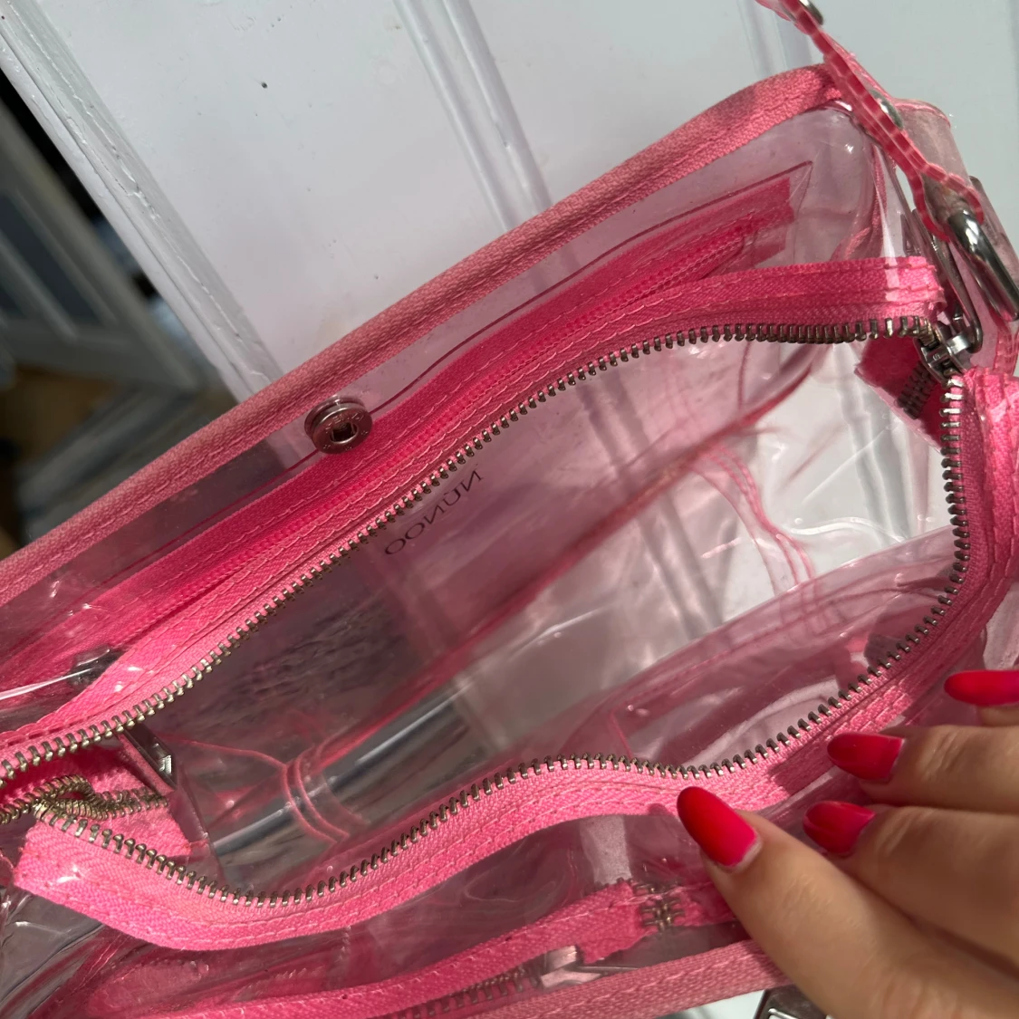 Rosa genomskinlig väska från Nunoo  - 92