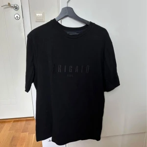 Arigato T-shirt - Bra skick