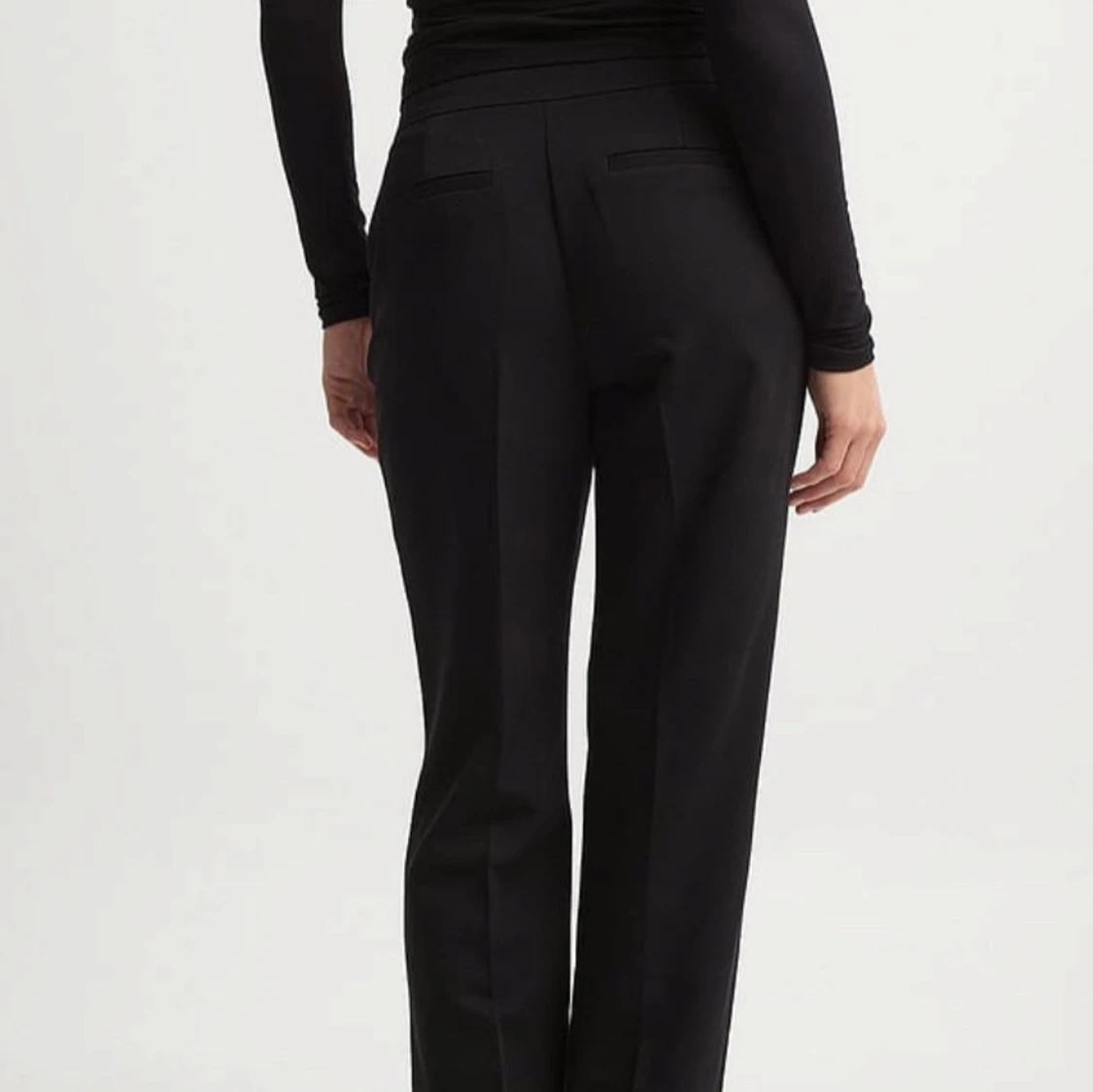 Svarta kostymbyxor - 90