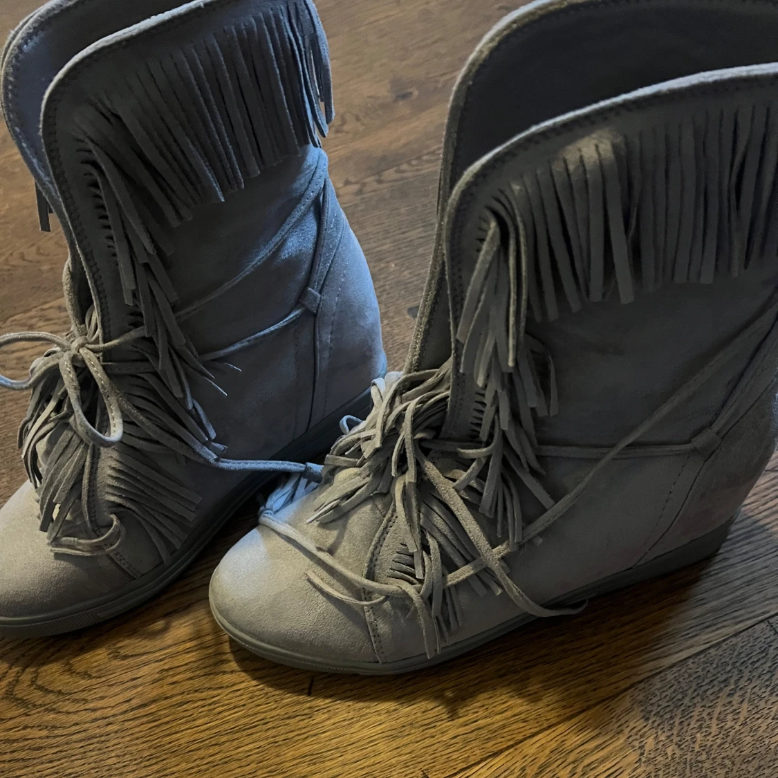 Skor med fransar  - 90