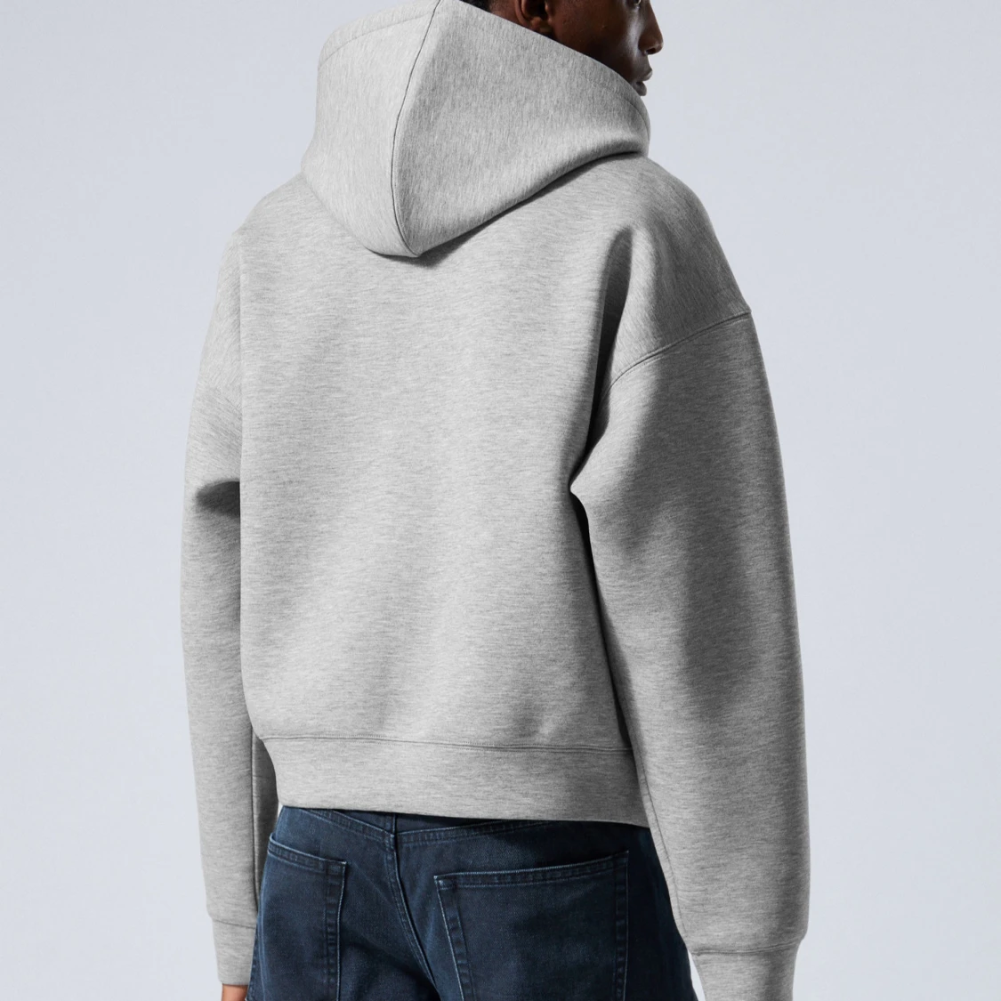 Grå hoodie med dragkedja från Weekday - 90