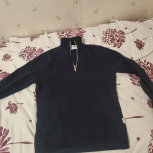 Ny polo mycke bra - Polo tröja mycke bra  