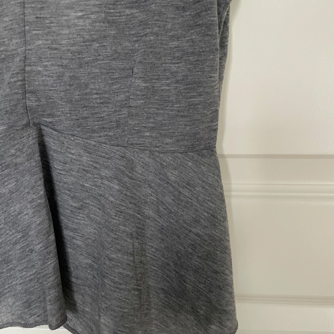 Grå ärmlös topp - 91