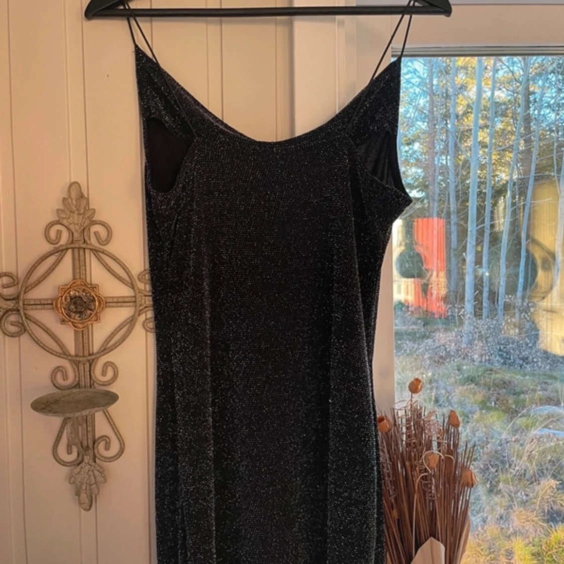 Svart glittrig klänning från H&M Divided - 91