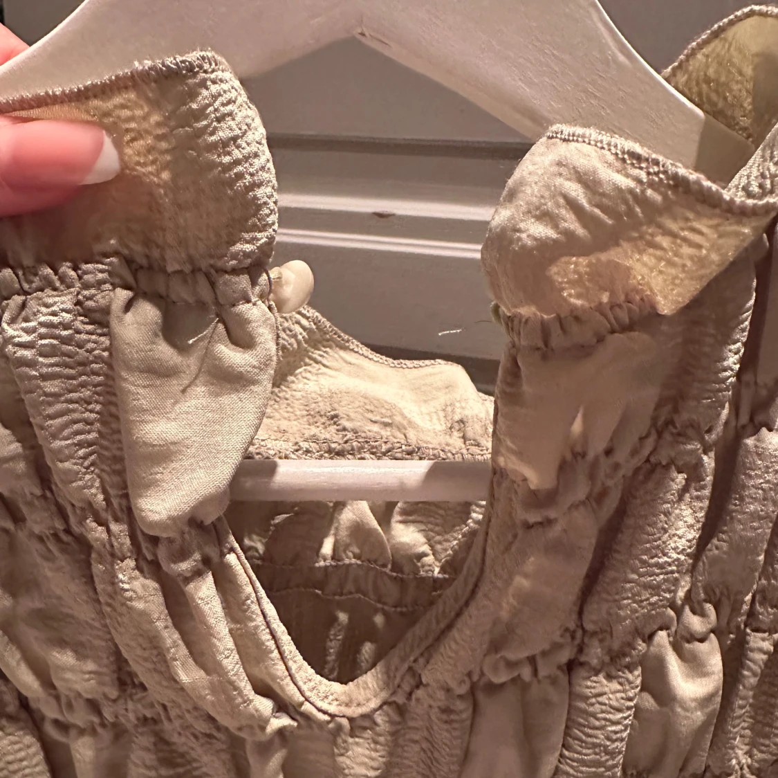 Grön topp med volanger - 92