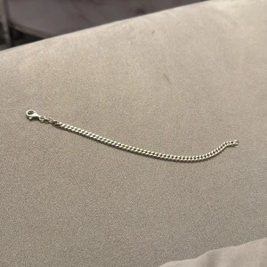 Silver armband - Snyggt silver armband i äkta silver såklart. Inga tecken på användning alls