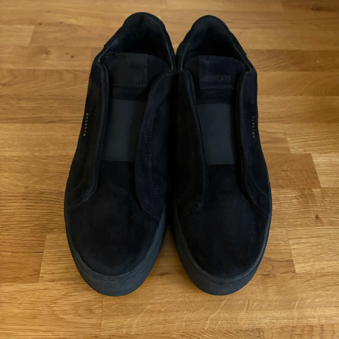 Arigato Clean 360 laceless i svart mocka.