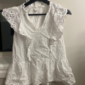 Blus - Så söt blus, passar mig som är S, Sparsamt använd!