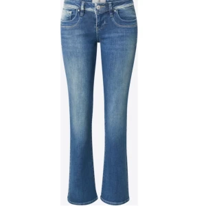 Ltb valerie jeans - INTRESSEKOLL på mina fina bootcut jeans från ltb i modellen valerie. Fick i julklapp men passa inte riktigt så knappt använda. Vid frågor är det bara att kontakta 🤗 storlek w26 L32 