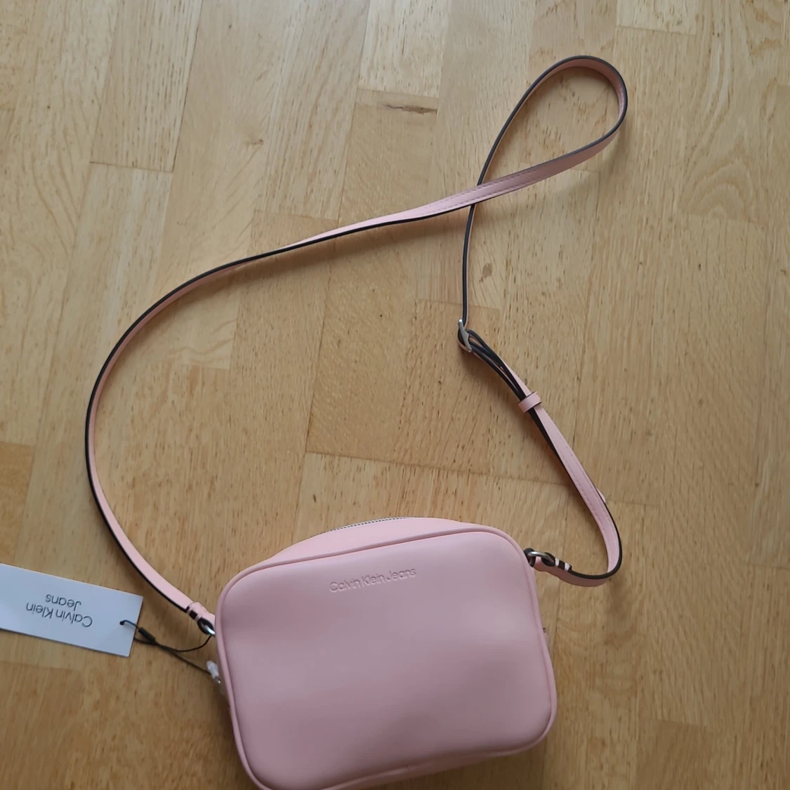 Rosa axelväska från Calvin Klein Jeans - 90