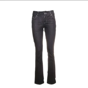 Jeans vero moda strl: 34 - Märke: vero moda jeans Low waist Midjemått: 70 cm Innerbenslängd: 90 cm Fint skick, aldrig använda 
