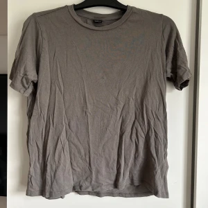 T shirt  - Fint skick 