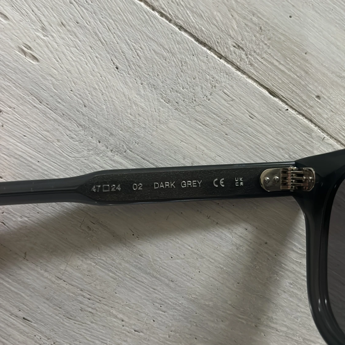 Chimi solglasögon 02 dark grey  - 91