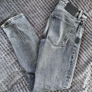 Nuew jeans - Skick 9/10  |  Säljer pga dem är för små  |  Nypris: 1400kr |  Size 28-32  | hör av dig vid minsta fundering.  MVH Nouk