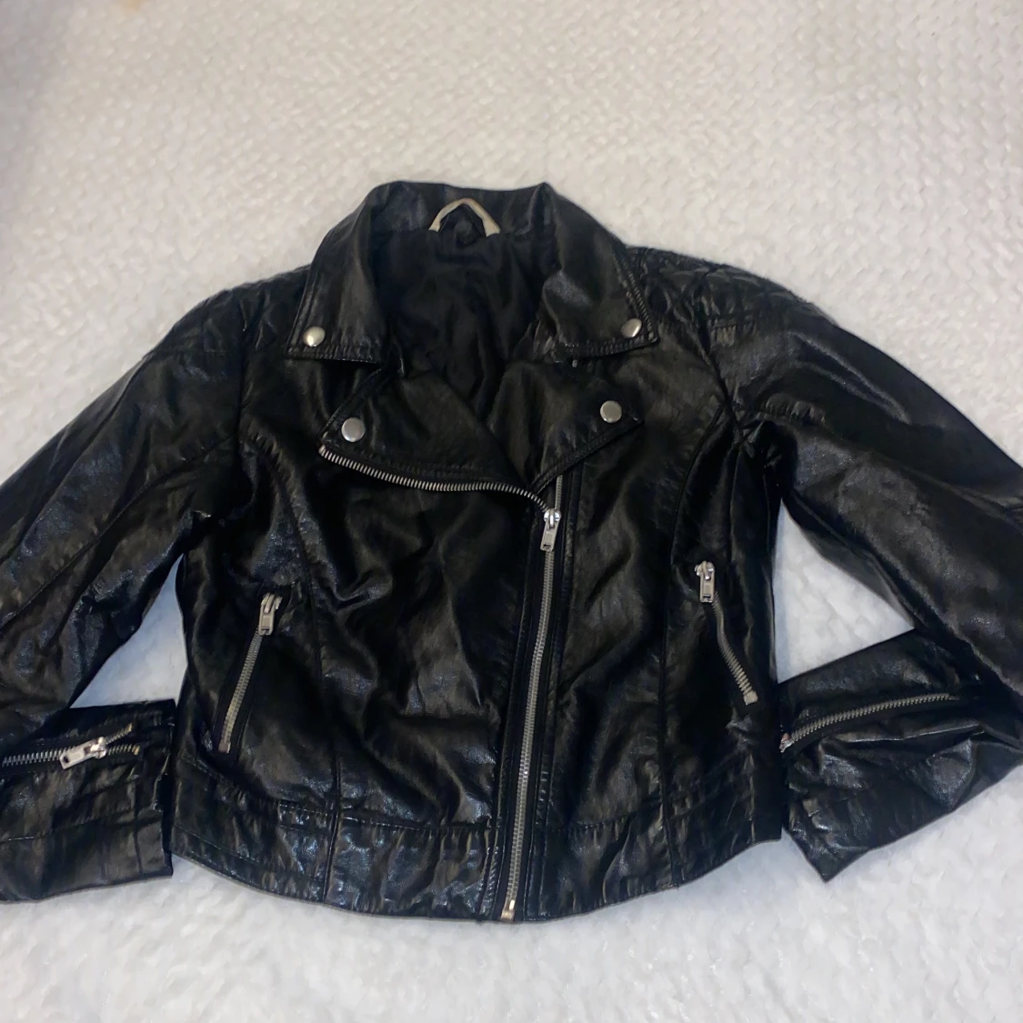 Svart skinnjacka  - 93