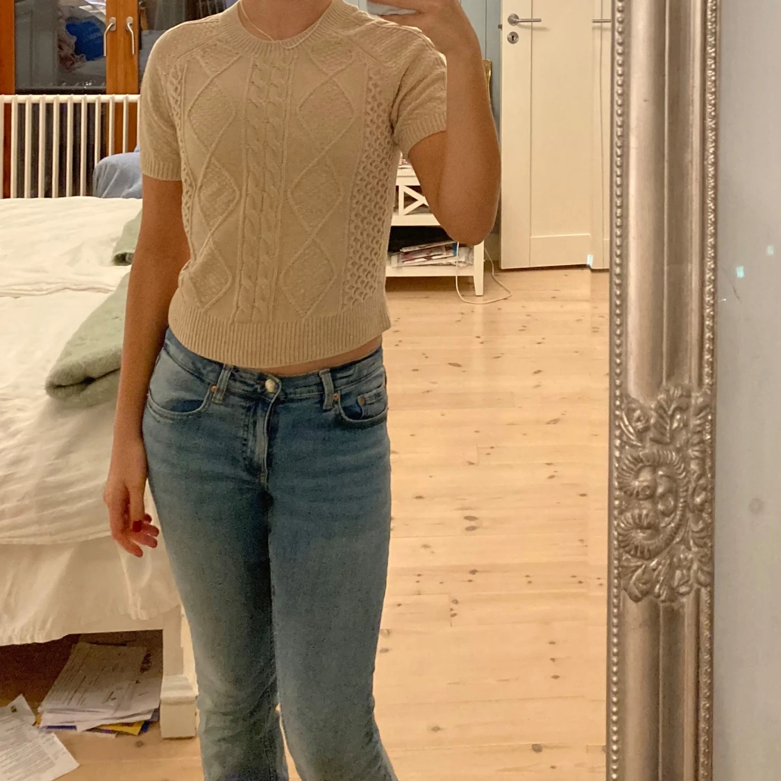 Beige stickad kortärmad tröja - 90