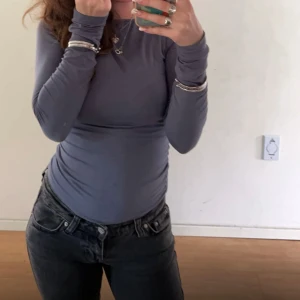 Nelly topp - Nelly topp med boatneck! Superskönt material men inte kommit till så mycket användning💞