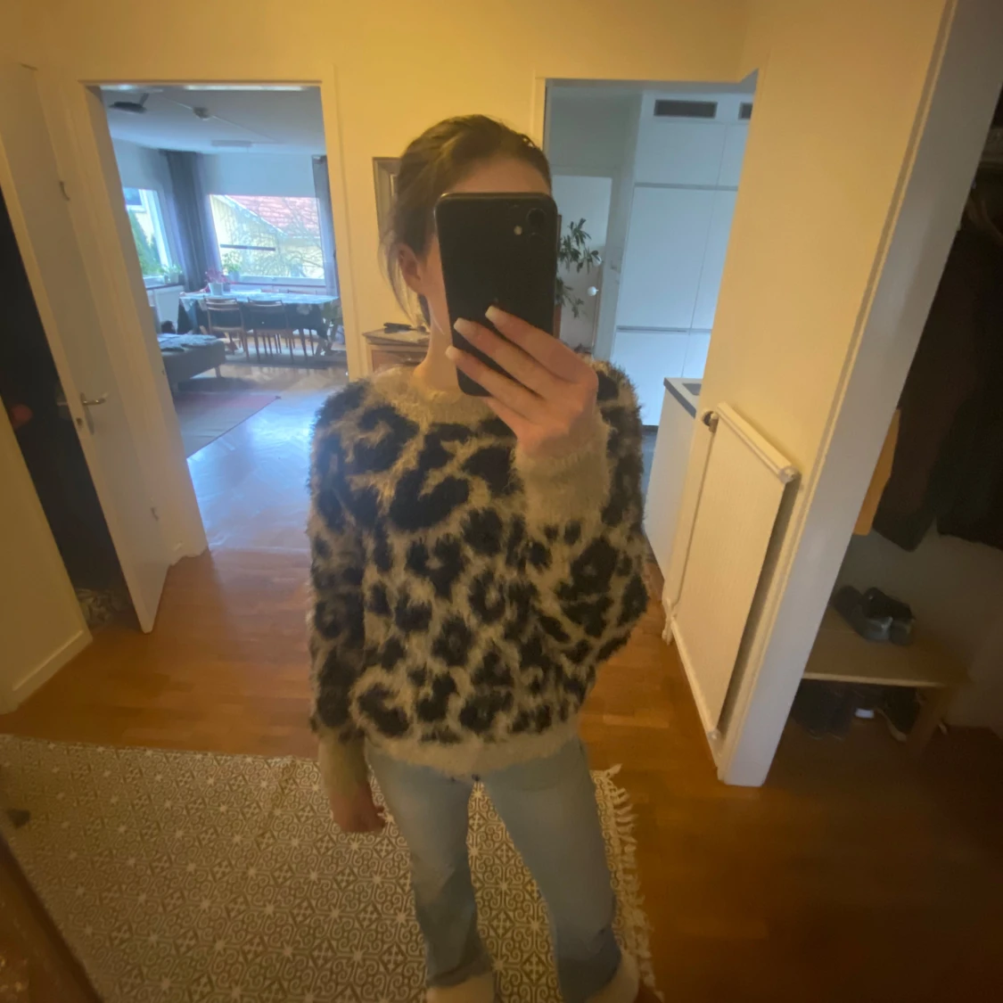 Leopardmönstrad tröja