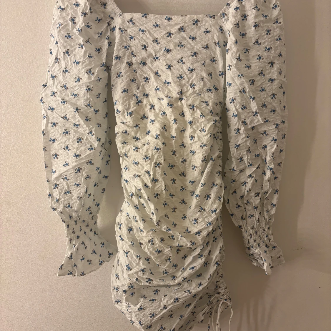 Oanvänd Adoore klänning - 91