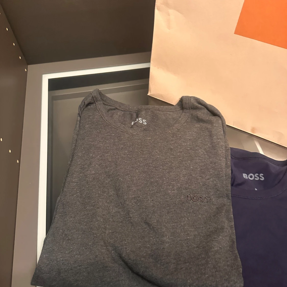 2 Hugo Boss T shirts - 90