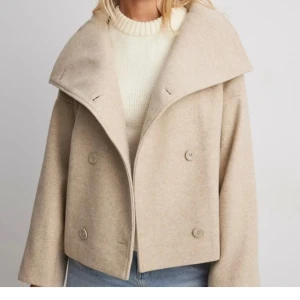 Beige kappa - Snygg beige kappa🤍
