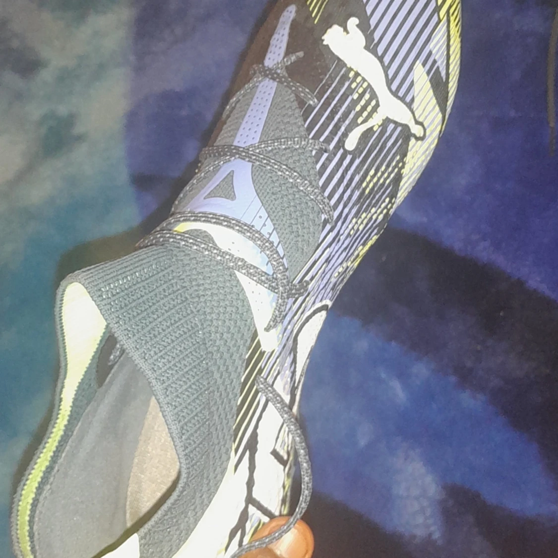 Färgglada fotbollsskor med mönster - 93