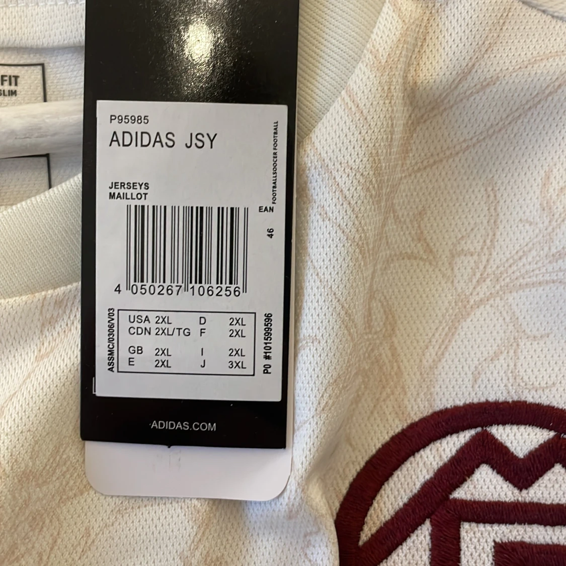 Vit fotbollströja från Adidas - 91