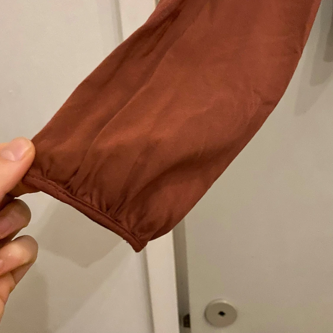 Terrakottafärgad långärmad topp - 91