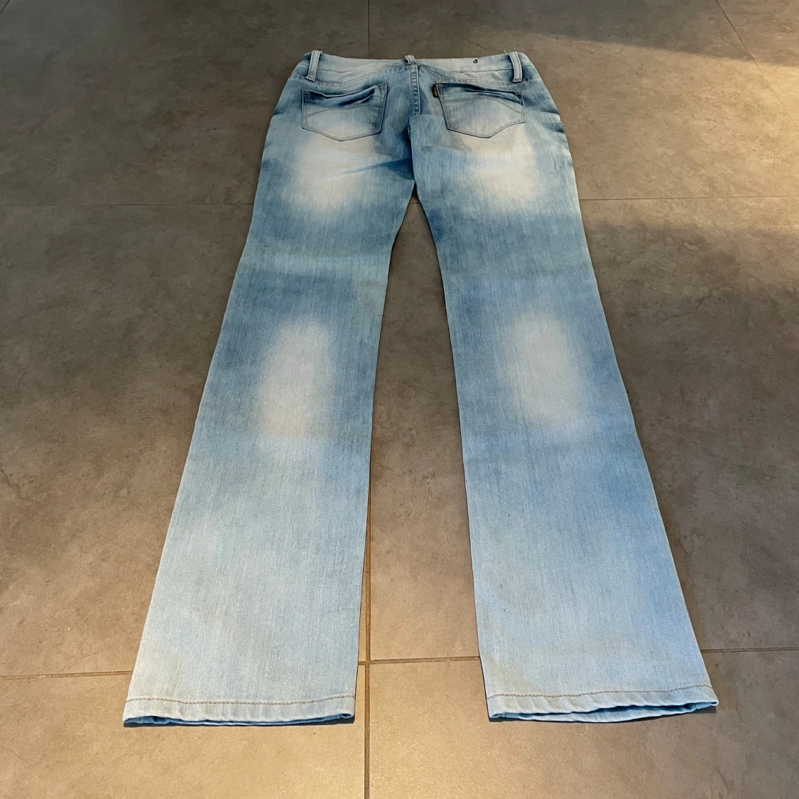 Ljusblå Lågmidjade jeans med bootcut - 1