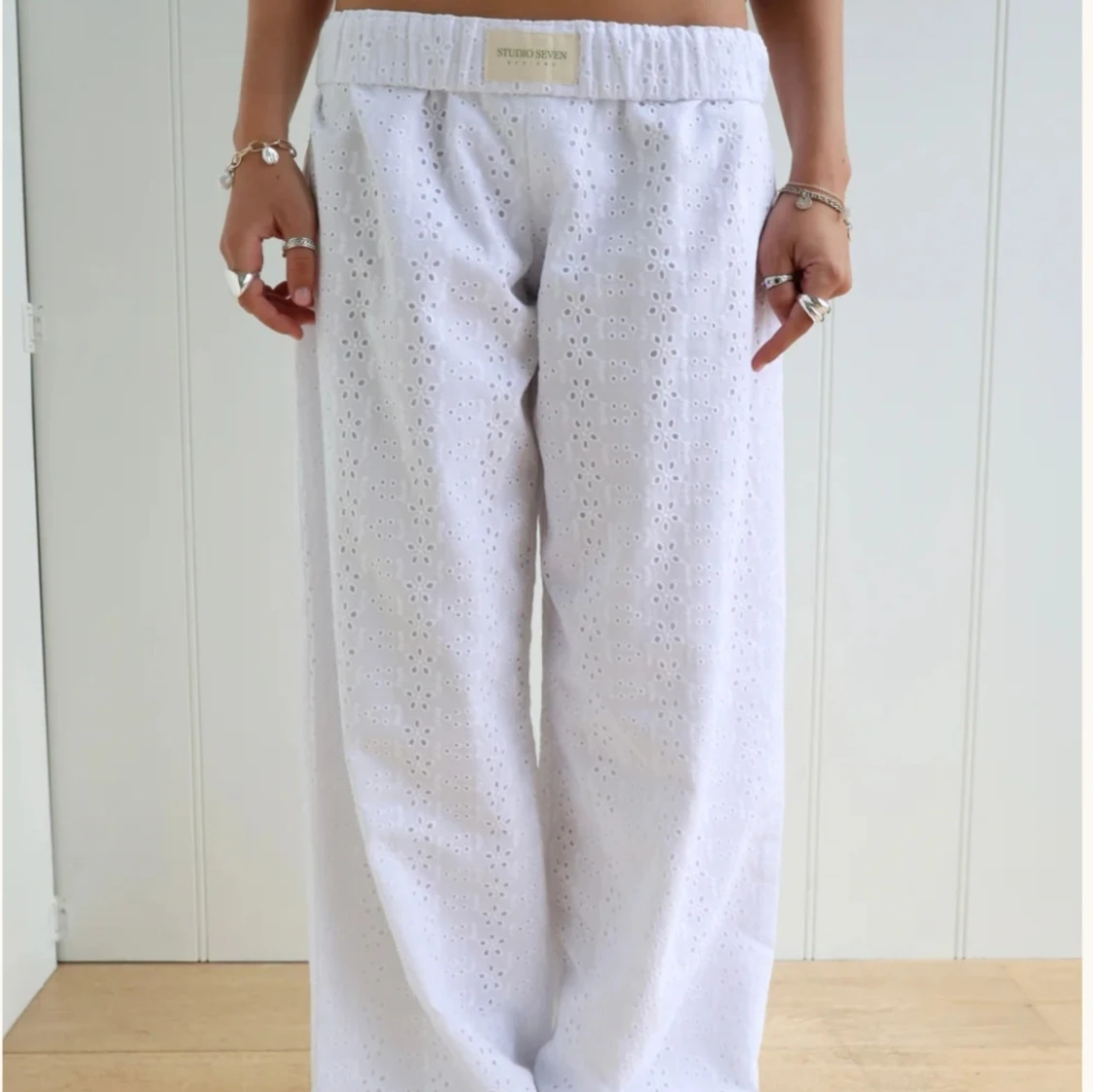 Vita byxor från Studio Seven