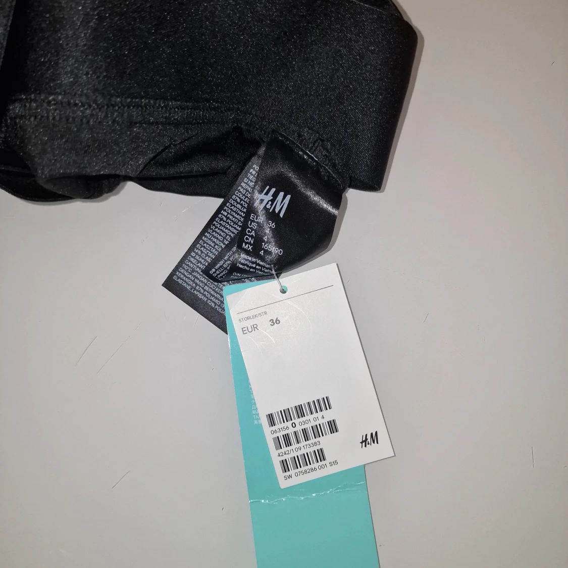 Svart bikiniunderdel från H&M - 2