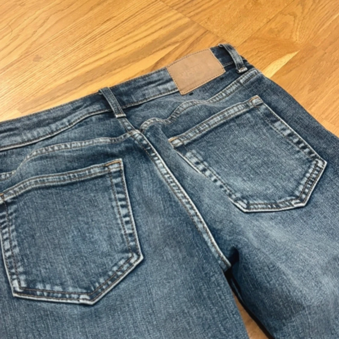 weekday low waist flare jeans - 4