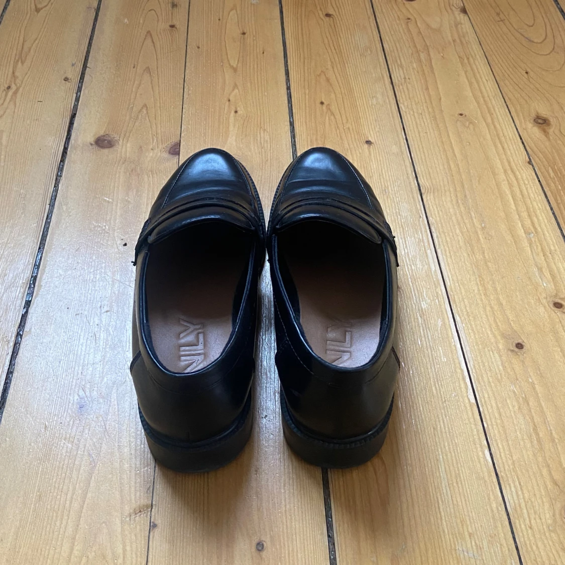 Svarta loafers  - 1