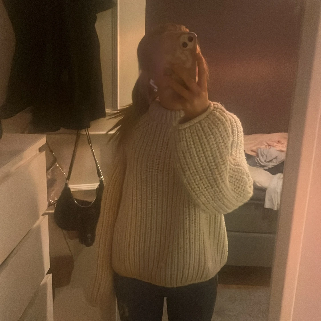 Beige stickad tröja