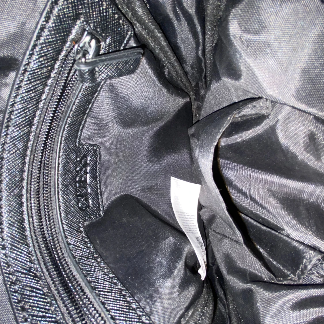 Guess axelväska - 92